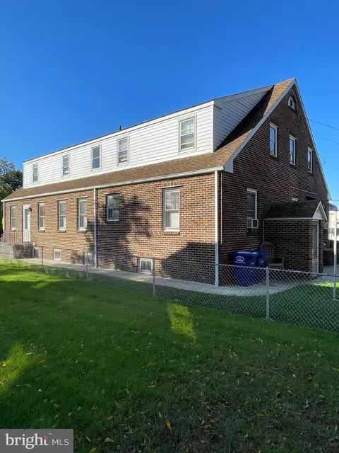 301 E Main St, Maple Shade, NJ 08052 photo 2
