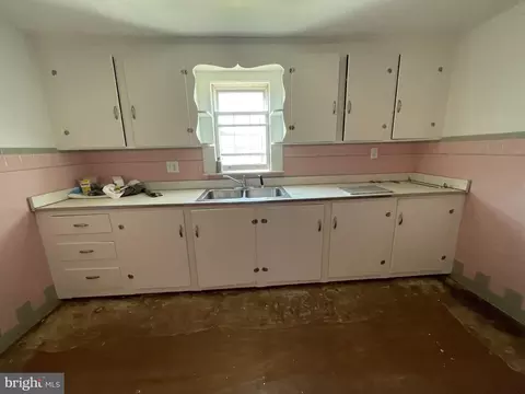301 E Main St, Maple Shade, NJ 08052 photo 21