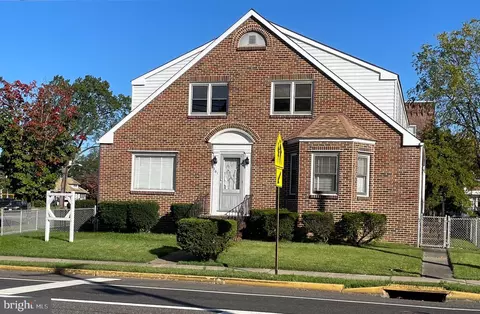 301 E Main St, Maple Shade, NJ 08052