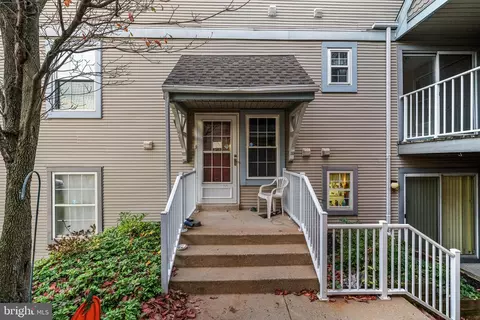 107 Sweetwater Dr, Cinnaminson, NJ 08077