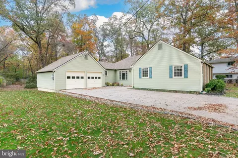 46 Christopher Mill Rd, Medford, NJ 08055