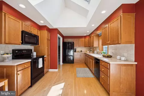 203 Yardley Rd, Delran, NJ 08075 photo 9