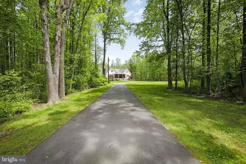 1051 Tuckerton Rd, Marlton, NJ 08053
