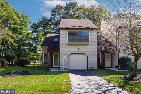25 Augusta Ct, Marlton, NJ 08053