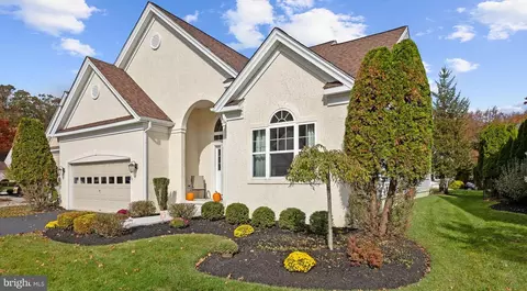 59 Huxley Cir, Marlton, NJ 08053