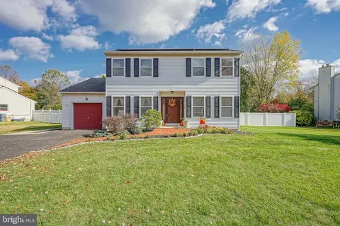 4 Shawns Way, Burlington, NJ 08016