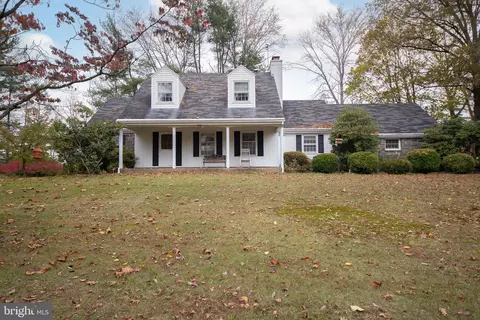 86 Paulson Rd, Wrightstown, NJ 08562