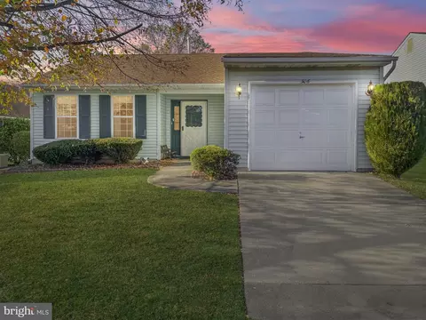 306 Wagon Wheel Cir, Columbus, NJ 08022