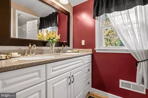 162 Westover Dr, Delran, NJ 08075 photo 30