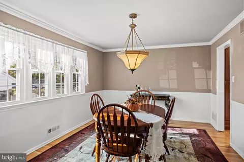 162 Westover Dr, Delran, NJ 08075 photo 9