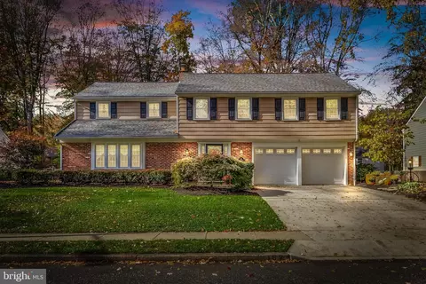 162 Westover Dr, Delran, NJ 08075