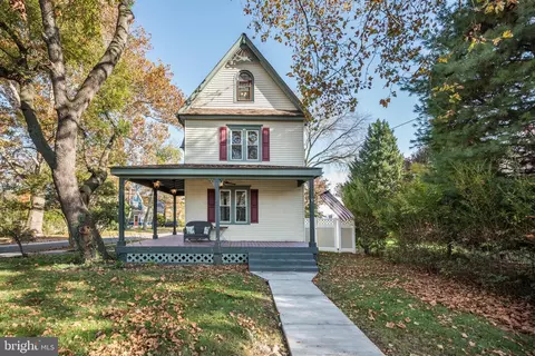 401 Elm Ave, Riverton, NJ 08077