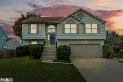 73 Springcress Dr, Delran, NJ 08075