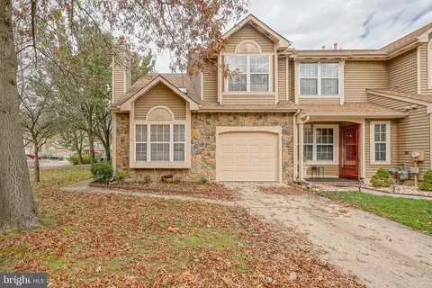 12 Lavister Dr, Mount Laurel, NJ 08054