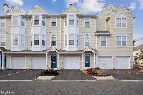 9202 Wrensong Ct, Palmyra, NJ 08065