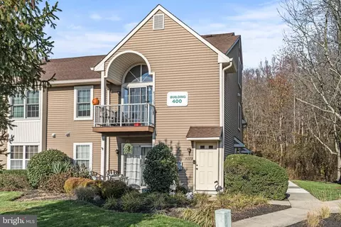 407 A Harwood Ct, Mount Laurel, NJ 08054