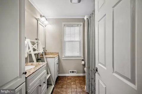 27 S Boulevard Ave, Maple Shade, NJ 08052 photo 19