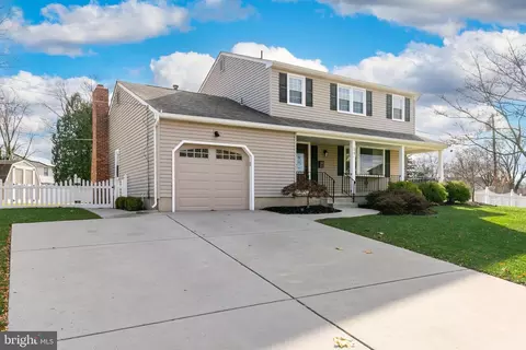 15 Cedar Mill Ln, Mount Holly, NJ 08060