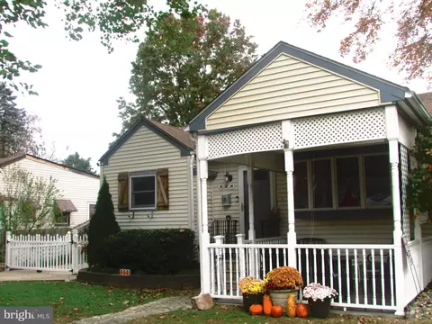 528 Cramer Ave, Beverly, NJ 08010 photo 3