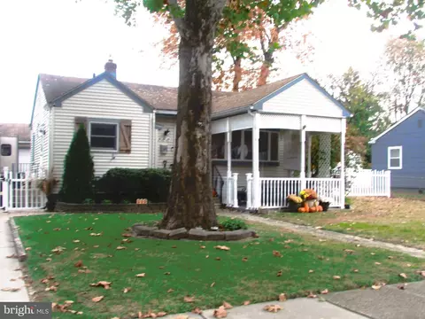 528 Cramer Ave, Beverly, NJ 08010