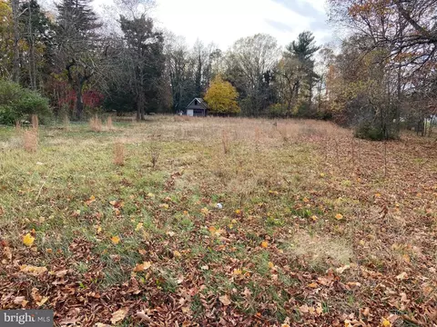26 Magnolia Rd, Pemberton, NJ 08068
