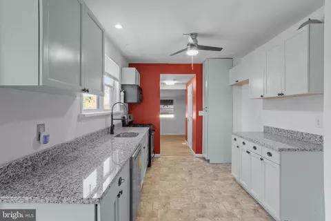 501 Bem St, Riverside, NJ 08075 photo 12