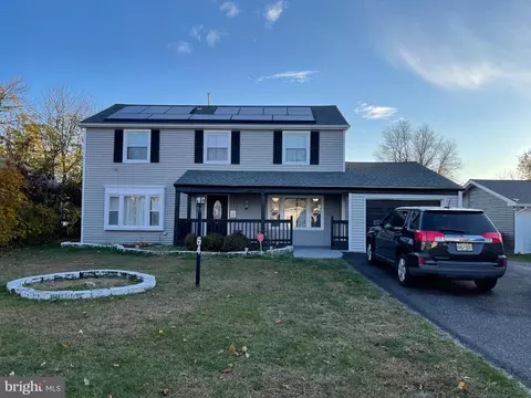 64 Parish Ln, Willingboro, NJ 08046