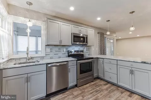 19 Windsor Rd, Southampton, NJ 08088