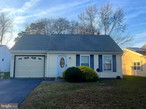 163 Huntington Dr, Southampton, NJ 08088