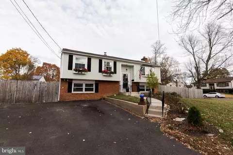 198 Buchanan Ave, Edgewater Park, NJ 08010