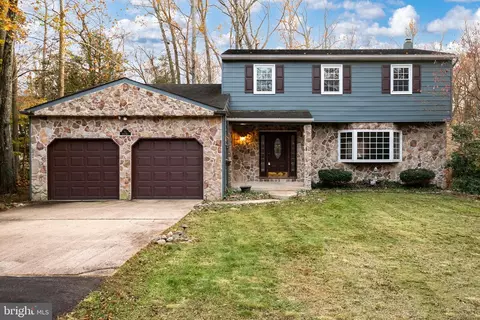 2 Utah Trl, Medford, NJ 08055