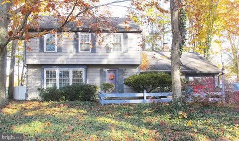 164 Oxford Rd, Delran, NJ 08075