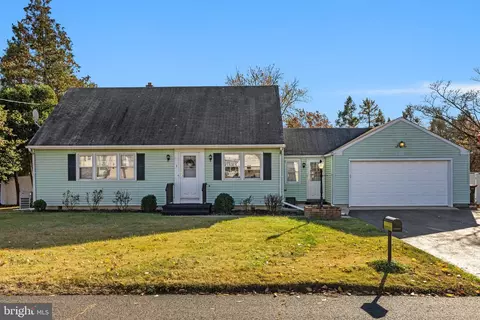 1 Grand Ave, Trenton, NJ 08620