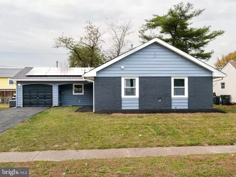 9 Buxmont Ln, Willingboro, NJ 08046