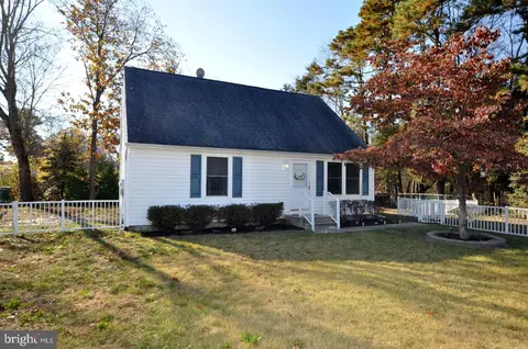 3 Kiowa Trl, Browns Mills, NJ 08015