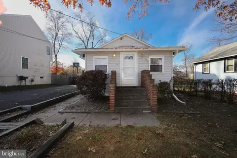 216 Delaware Ave, Hainesport, NJ 08036