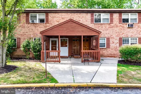 1011 Garnet Dr, Burlington, NJ 08016