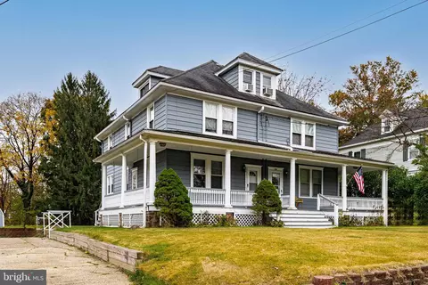 290 Linden St, Moorestown, NJ 08057