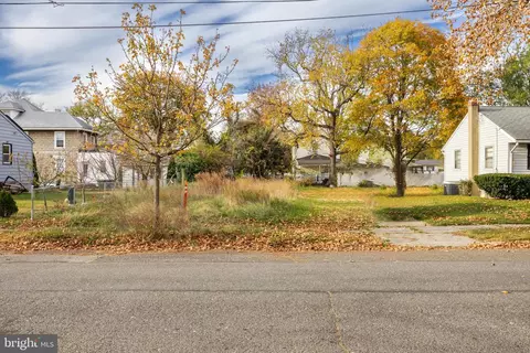 505 W 2nd St, Palmyra, NJ 08065