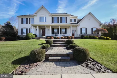 4 Richland Dr #4, Mount Laurel, NJ 08054