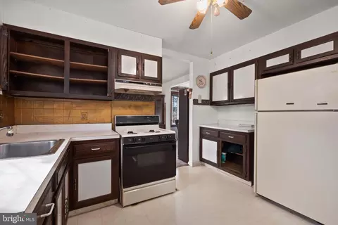 Kitchen - 245 Platt Ave, Wrightstown, NJ 08562 photo 2 of 2