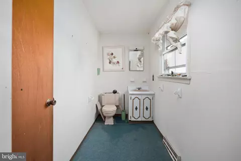 Entry Way - 245 Platt Ave, Wrightstown, NJ 08562 photo 2 of 2