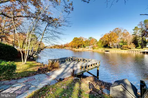 10 S Lakeside Dr W, Medford, NJ 08055