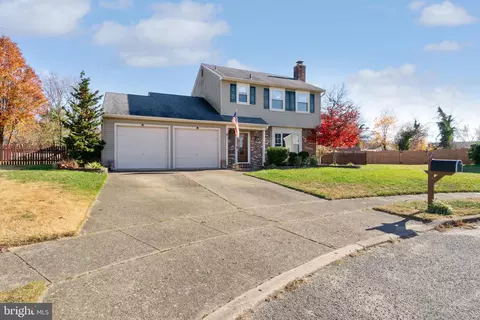 5 Sherwood Ct, Westampton, NJ 08060