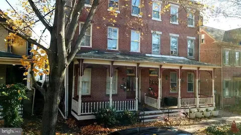 429 Locust Ave, Burlington, NJ 08016