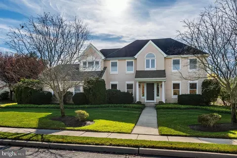 56 Horseshoe Dr, Mount Laurel, NJ 08054