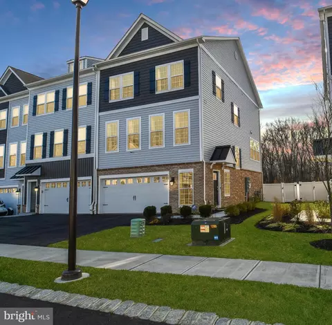 52 Autumn Park Dr, Medford, NJ 08055