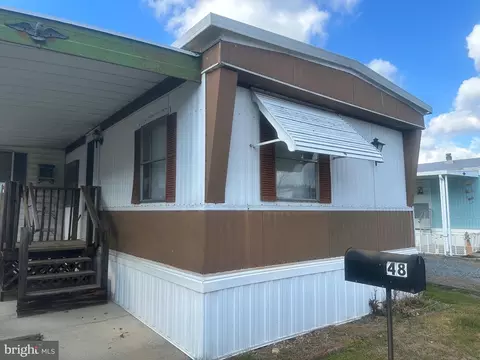 48 James Ave, Southampton, NJ 08088