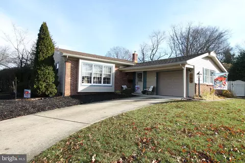 163 Ramblewood Pkwy, Mount Laurel, NJ 08054