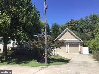 63 Railroad Ave, Beverly, NJ 08010